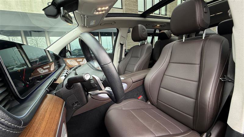 Used 2023 Mercedes-Benz GLS 450 4MATIC w/ AMG Line Exterior image 14