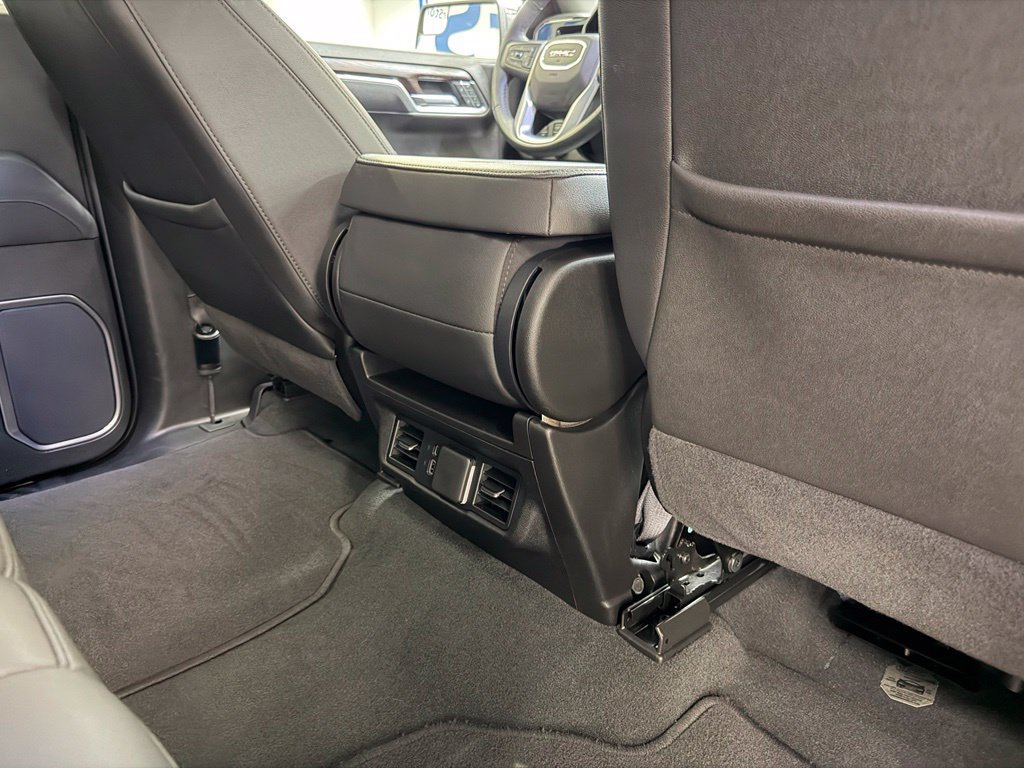 Used 2025 GMC Sierra 1500 SLT AWD/4WD image 15
