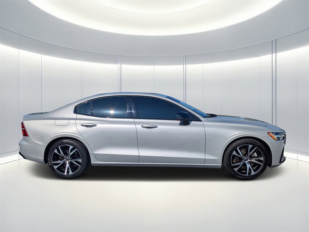 Used 2024 Volvo S60 B5 Plus image 3