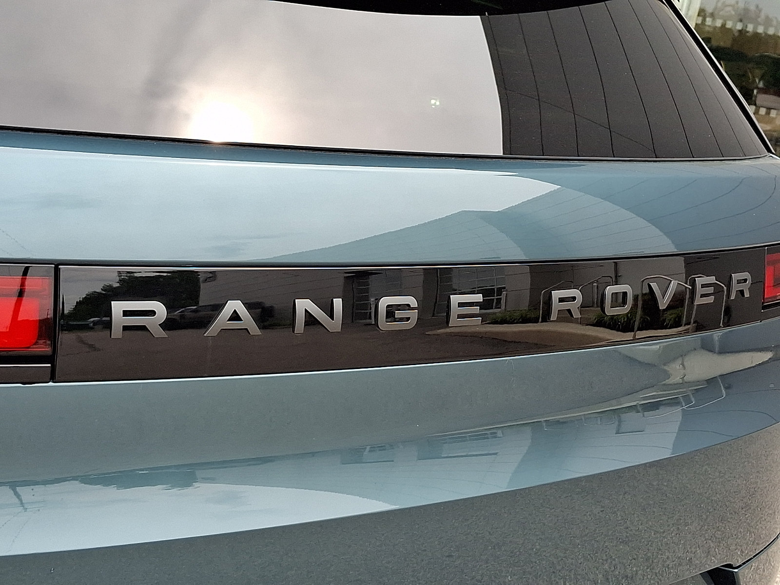 New 2026 Land Rover Range Rover Sport Dynamic SE AWD/4WD image 23