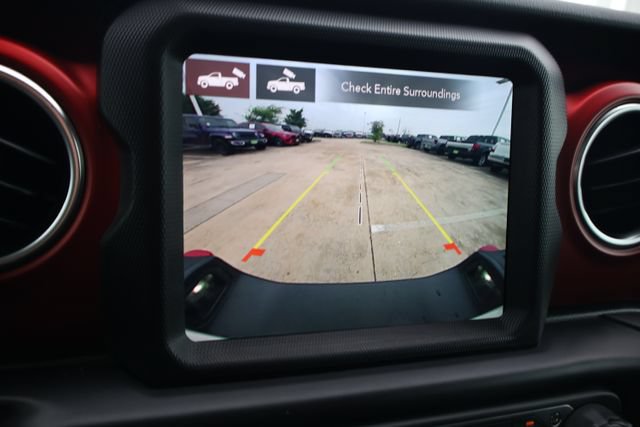 Used 2022 Jeep Gladiator Rubicon w/ Cold Weather Group AWD/4WD image 16