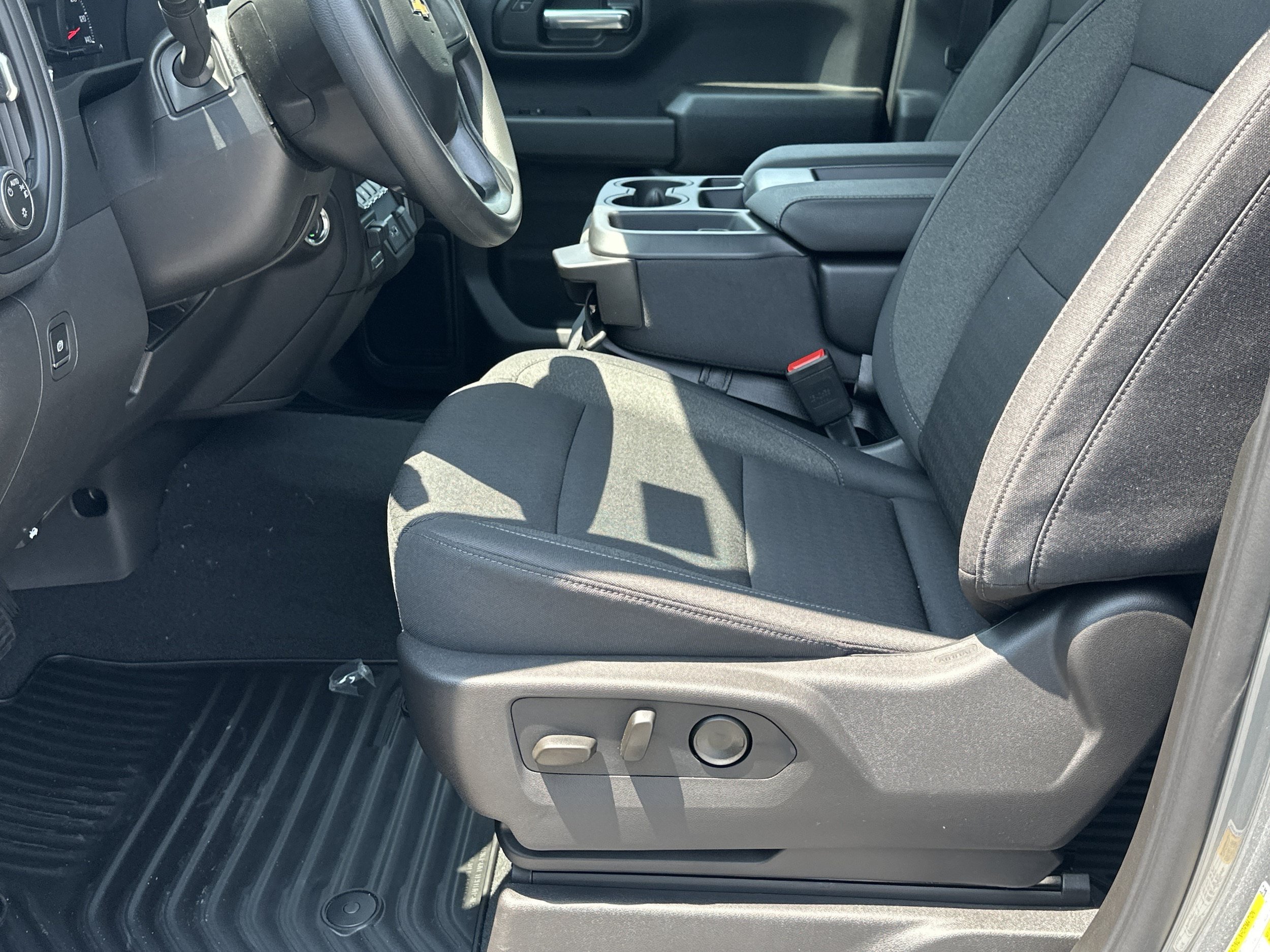 New 2026 Chevrolet Silverado 1500 Custom w/ Turbomax Blackout Package AWD/4WD image 9