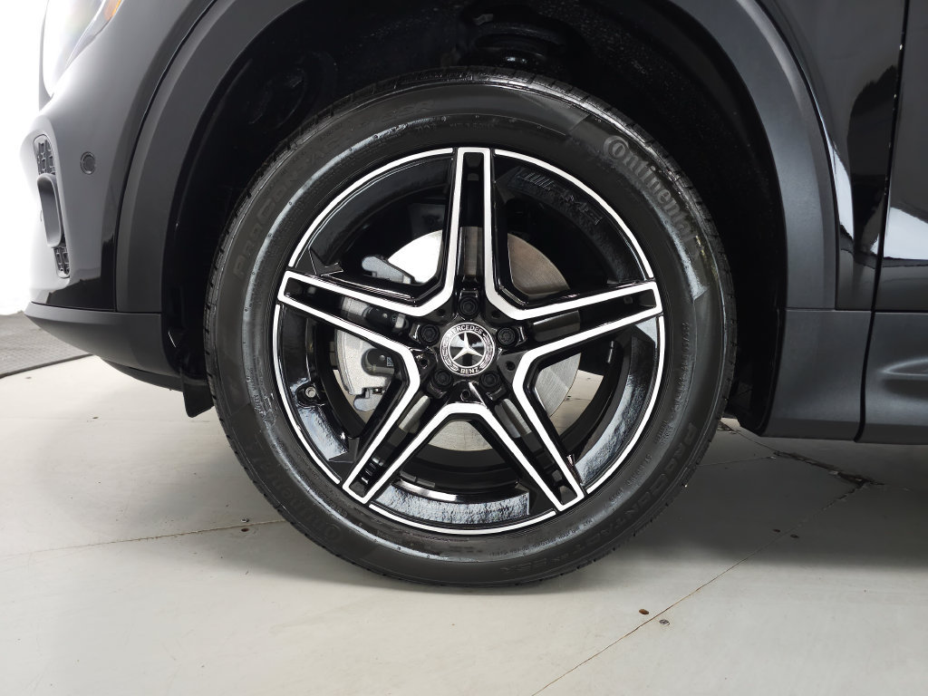 Certified 2026 Mercedes-Benz GLB 250 4MATIC image 33