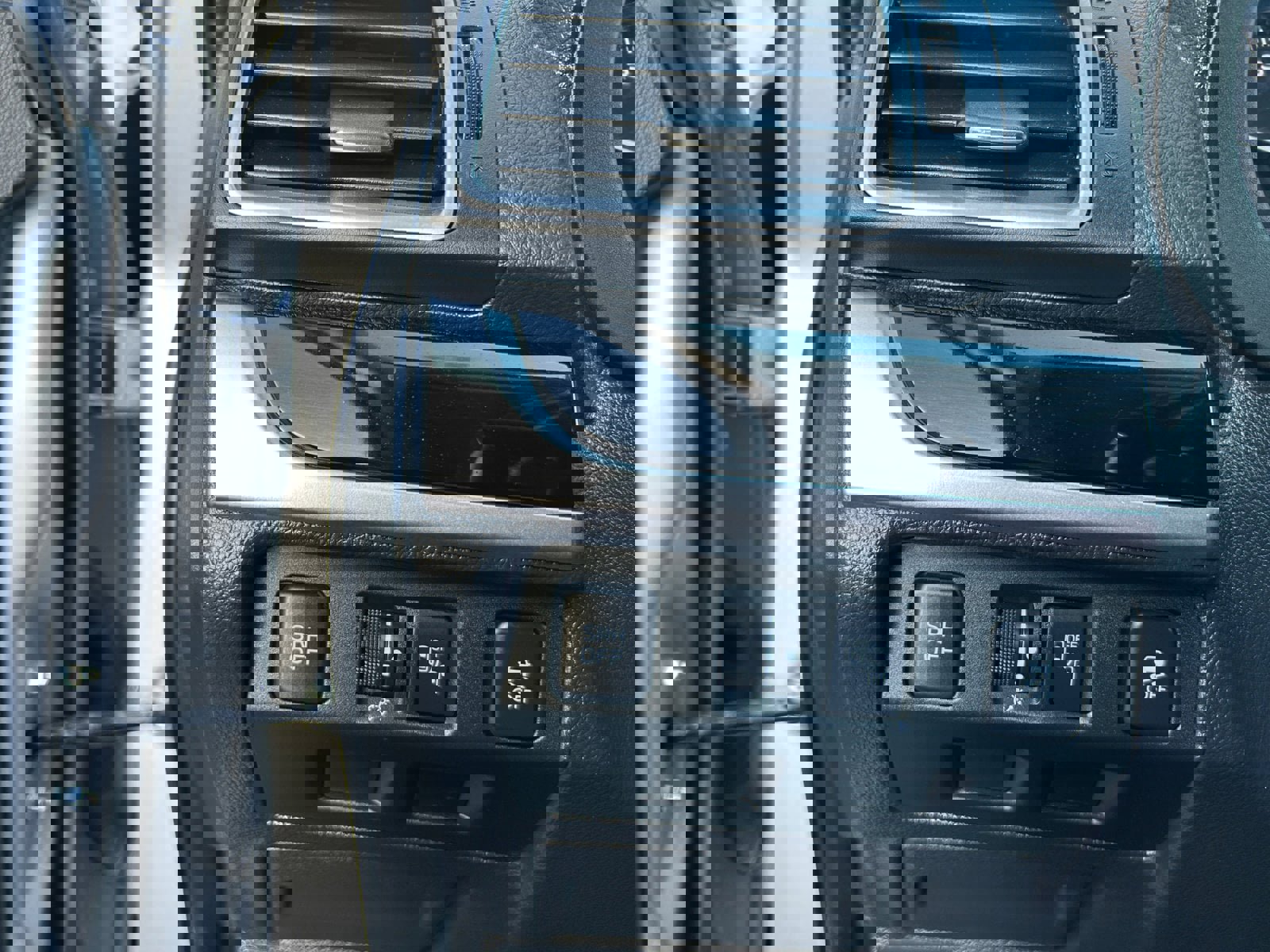 Used 2018 Subaru Forester 2.5i Premium image 17