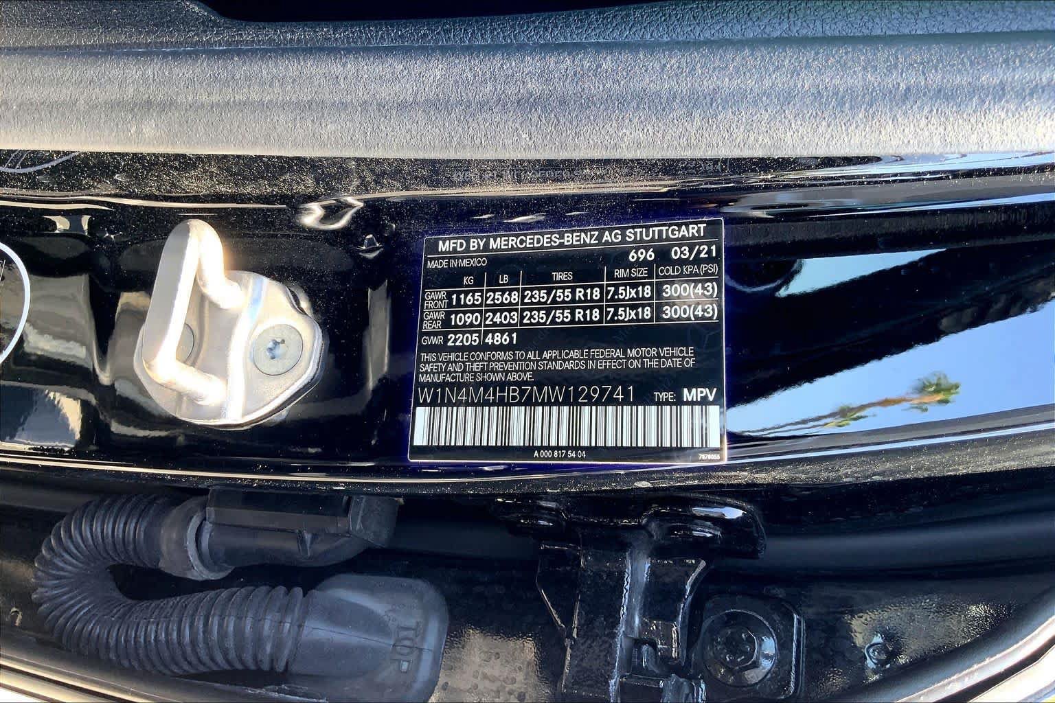 Used 2021 Mercedes-Benz GLB 250 4MATIC image 34