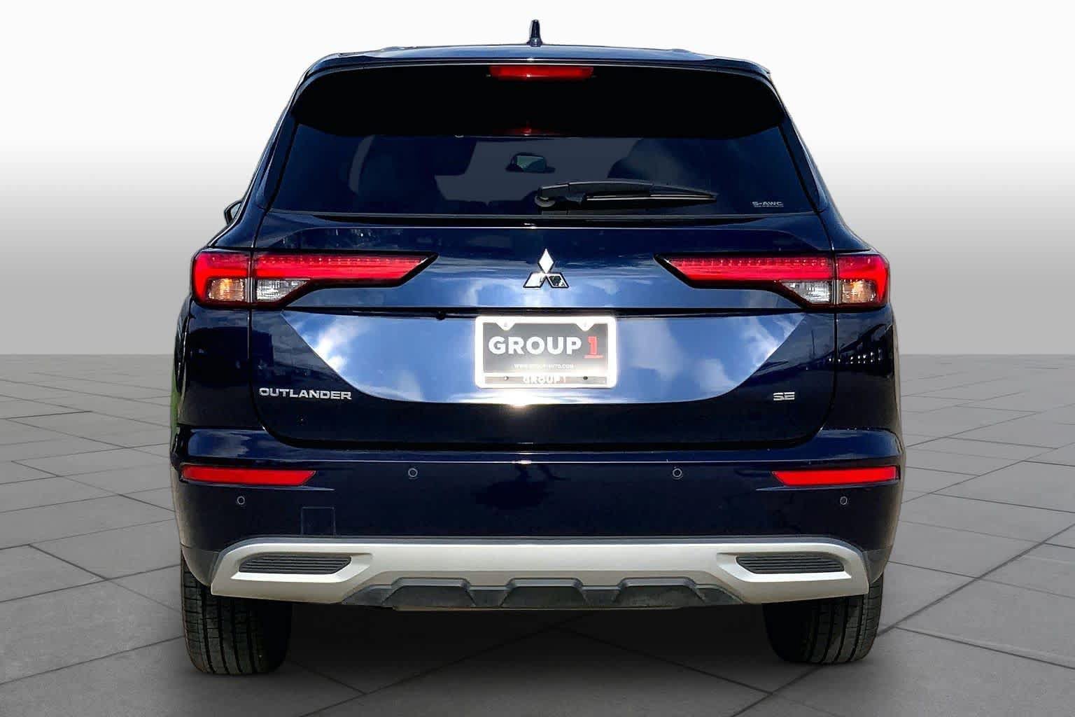 Used 2023 Mitsubishi Outlander SE AWD/4WD image 5