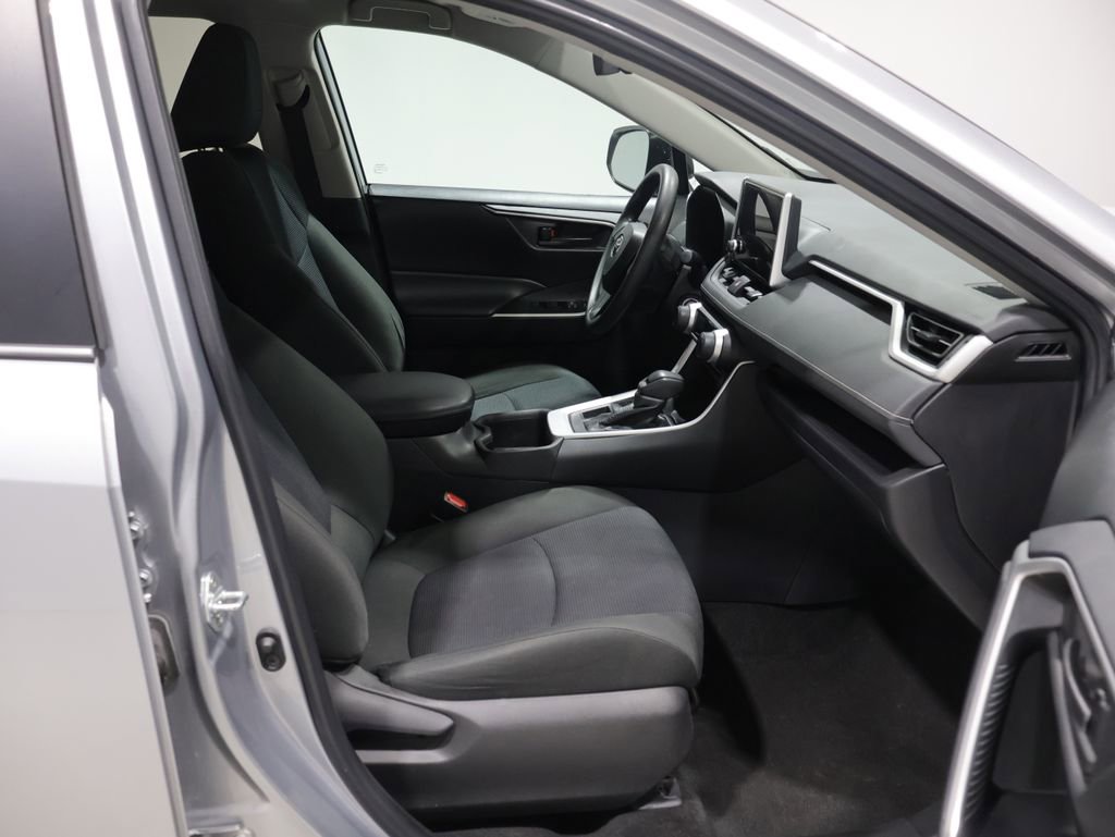 Used 2024 Toyota RAV4 LE AWD/4WD image 21