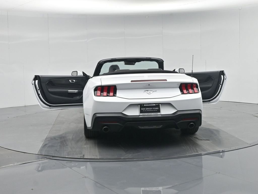 Used 2024 Ford Mustang EcoBoost image 34