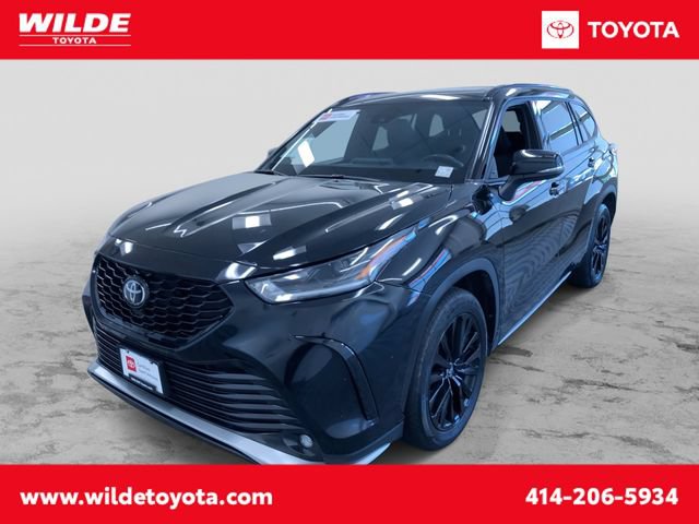 Certified 2025 Toyota Highlander XSE AWD/4WD image 1