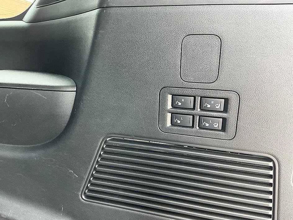 Certified 2025 Nissan Armada Platinum AWD/4WD image 30