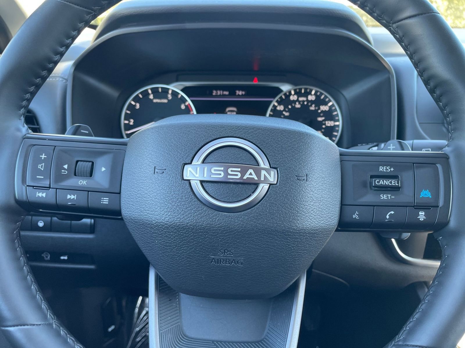 Used 2025 Nissan Rogue SV image 30