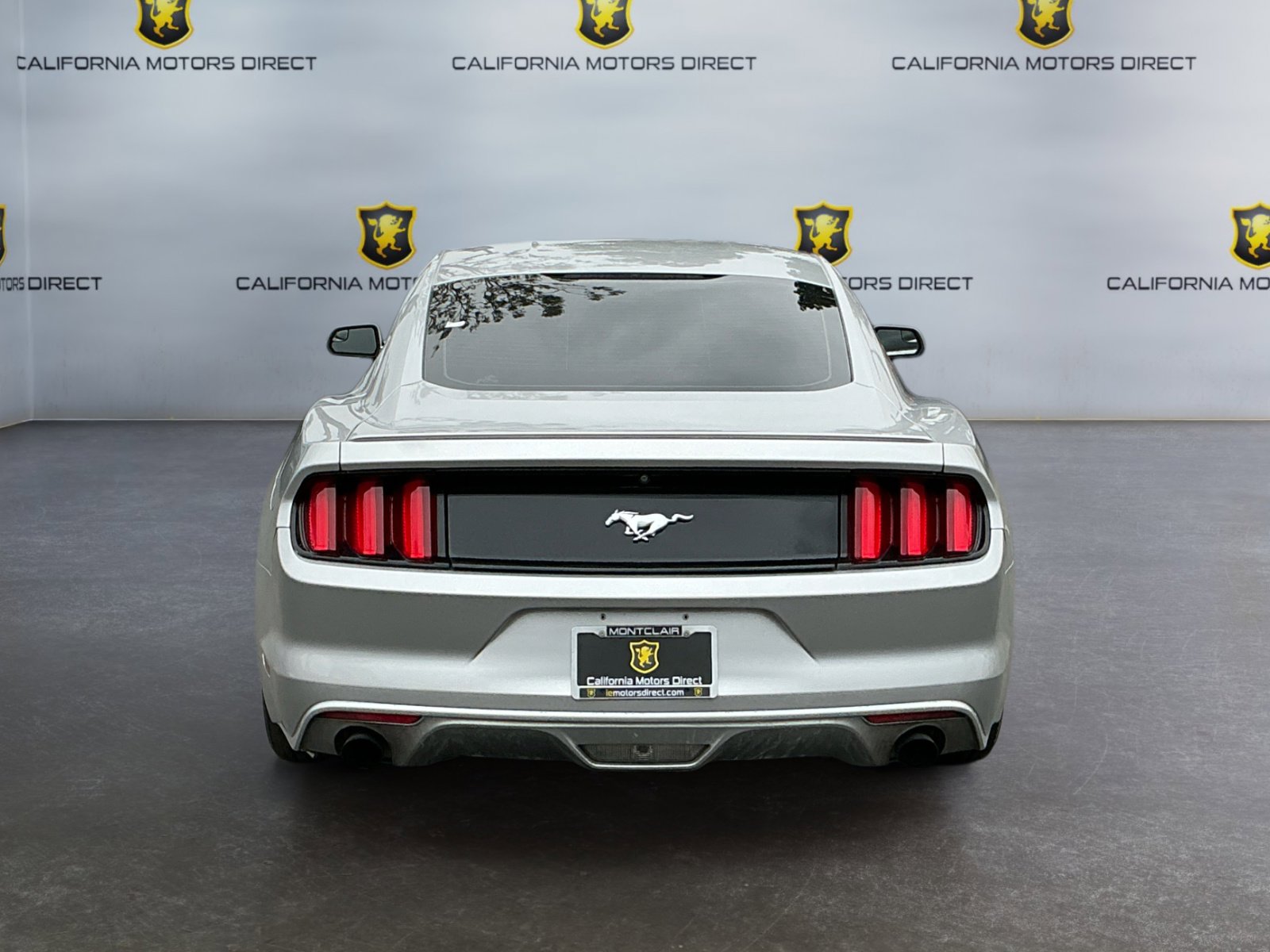 Used 2016 Ford Mustang Coupe image 4