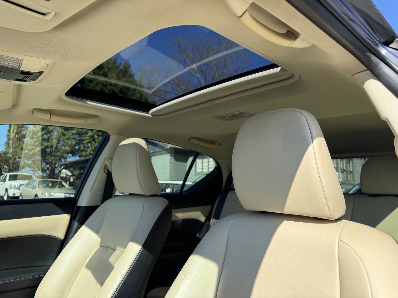 Used 2014 Lexus CT 200h image 22