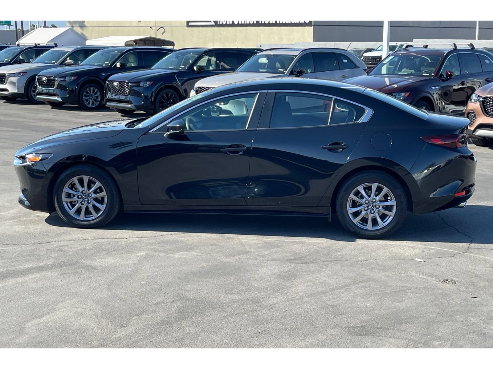 Certified 2022 MAZDA MAZDA3 Sedan FWD image 3