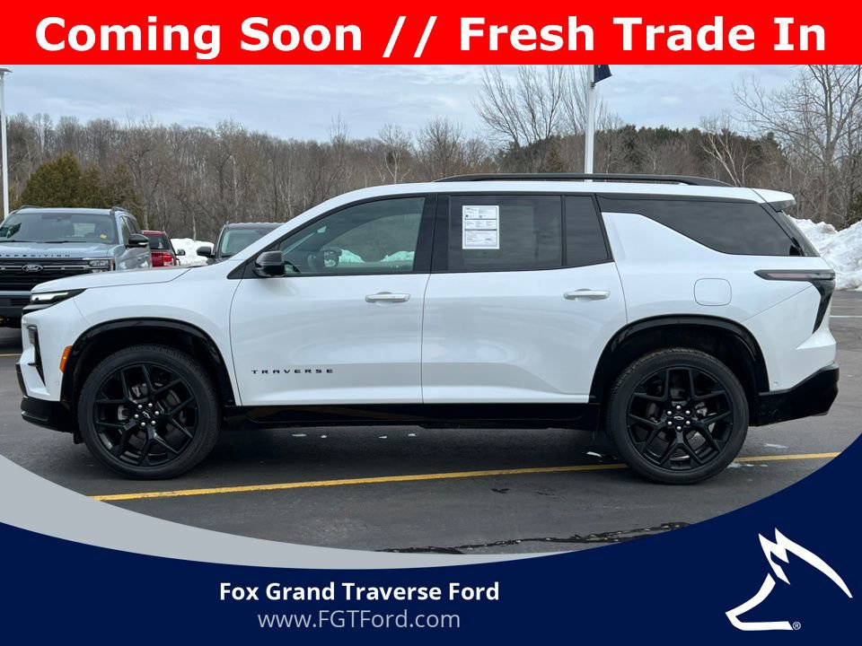Used 2024 Chevrolet Traverse RS image 44
