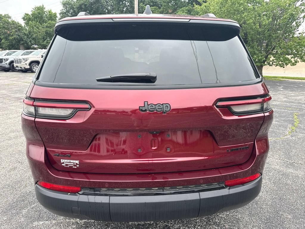 New 2025 Jeep Grand Cherokee L Limited w/ Black Appearance Package AWD/4WD image 4