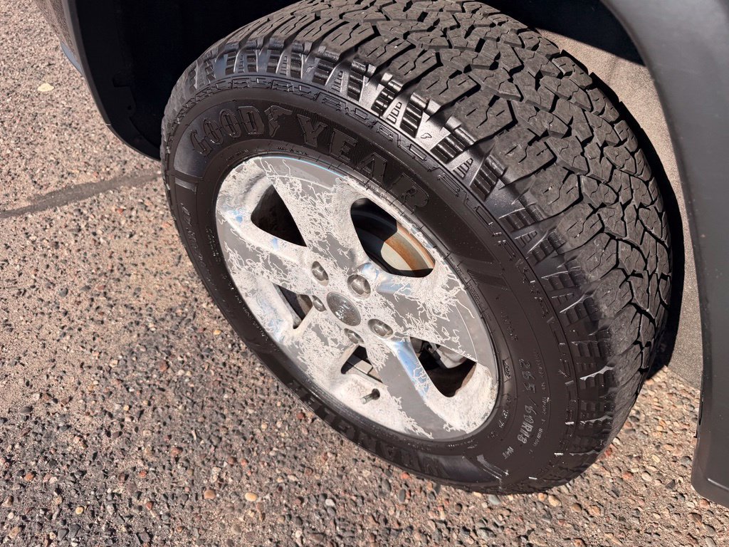 Used 2013 Jeep Grand Cherokee Limited AWD/4WD image 17