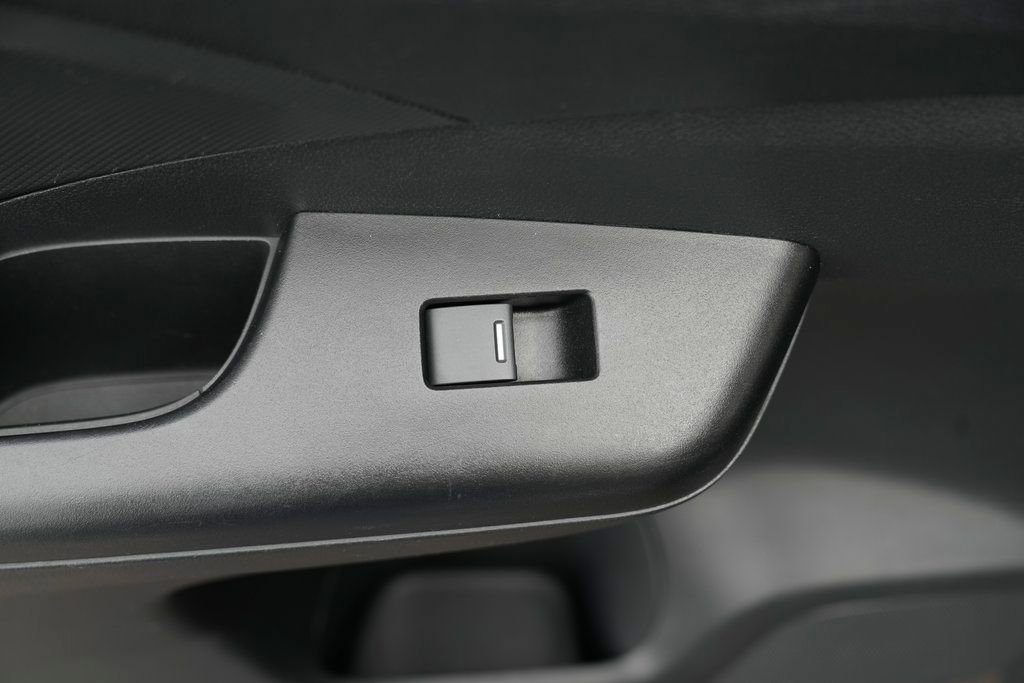 Used 2015 Honda CR-V LX image 27