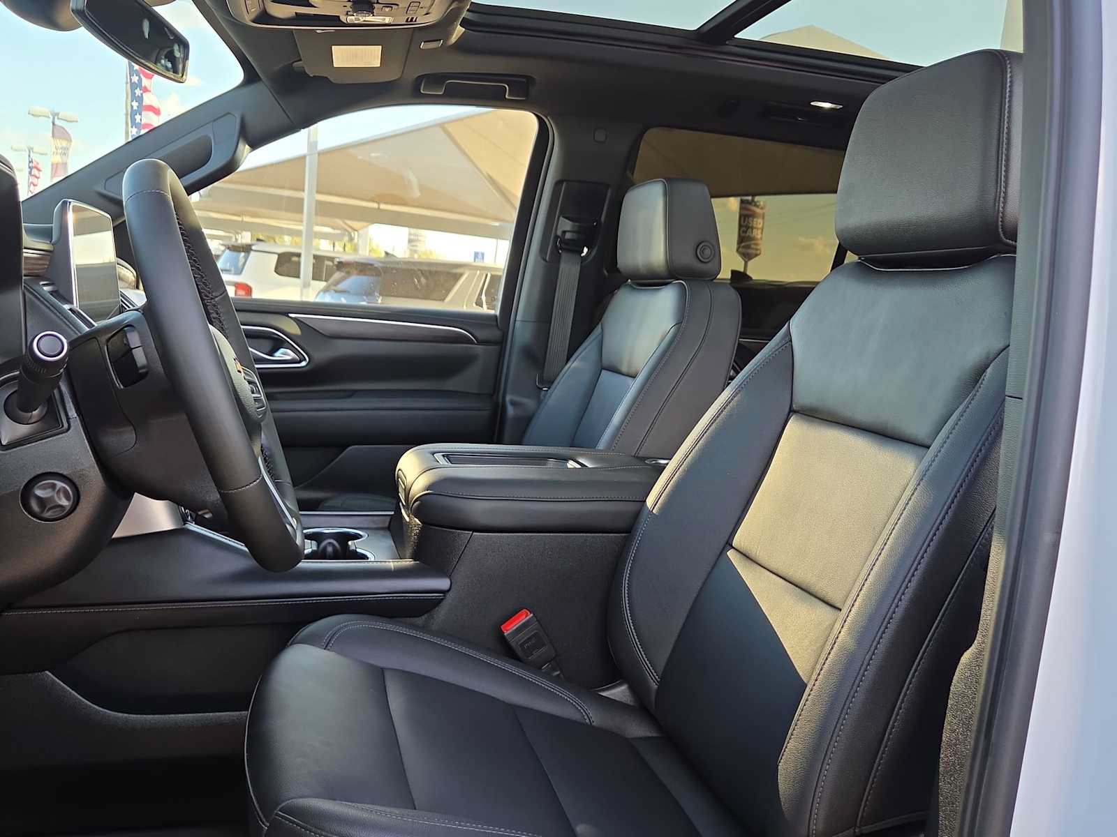 Used 2024 Chevrolet Tahoe LT w/ Luxury Package RWD image 15