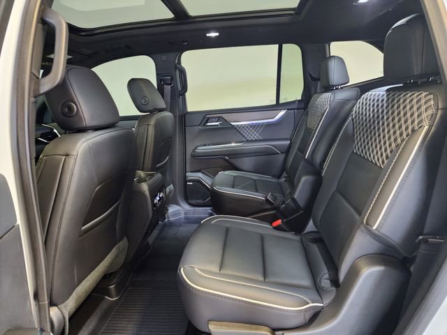 Certified 2025 GMC Acadia Denali w/ LPO, Floor Liner Package AWD/4WD image 15