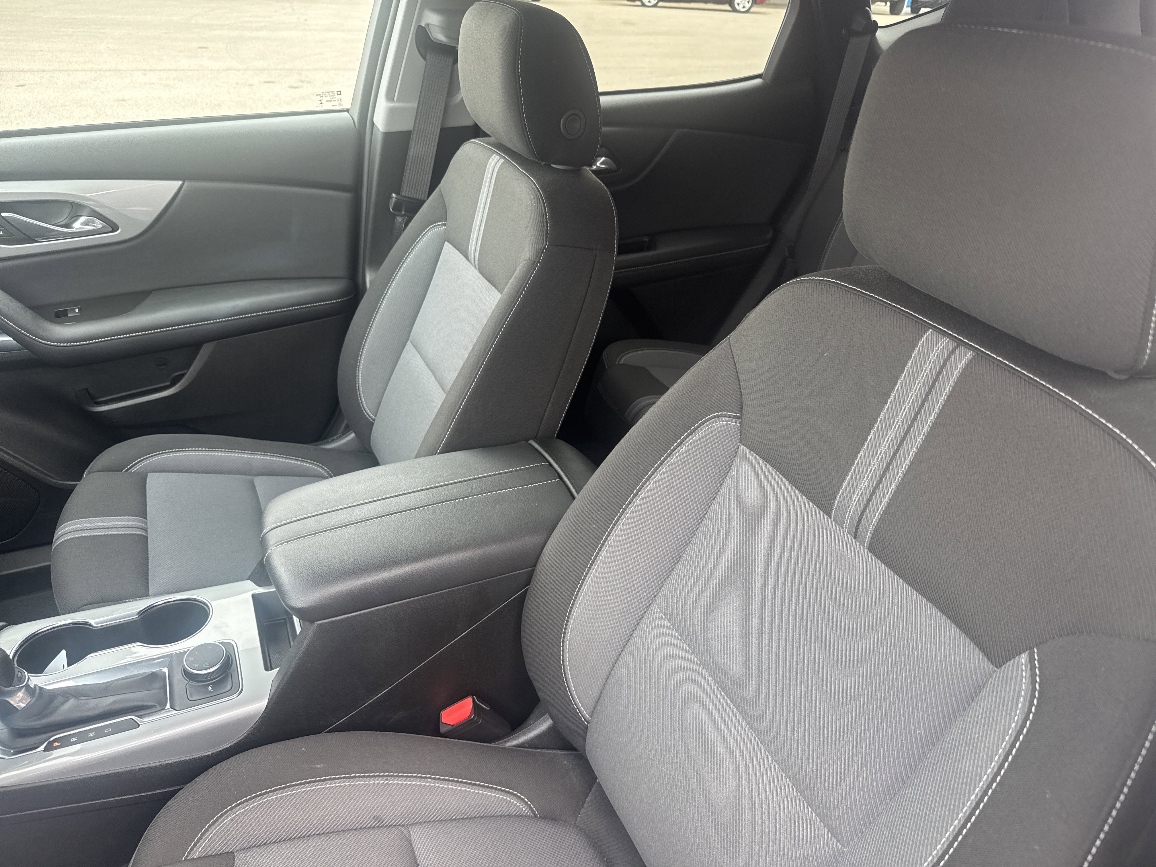 Used 2024 Chevrolet Blazer LT w/ Driver Confidence Package FWD image 11