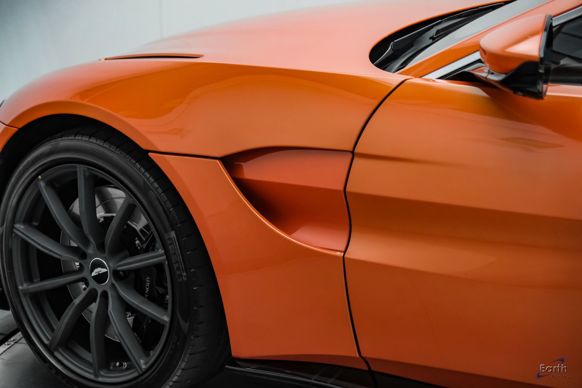 Used 2020 Aston Martin V8 Vantage Coupe RWD image 37