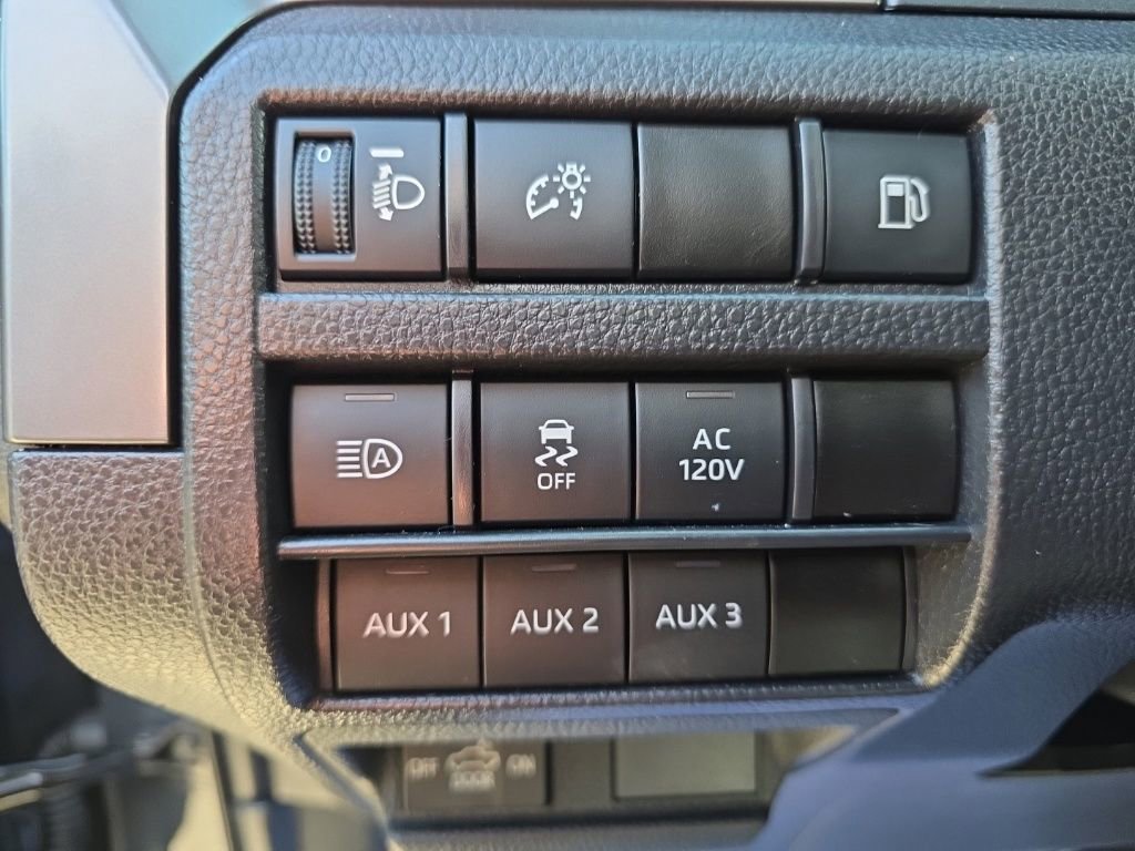 Used 2024 Toyota Tacoma TRD Sport w/ TRD Sport Upgrade Package image 24