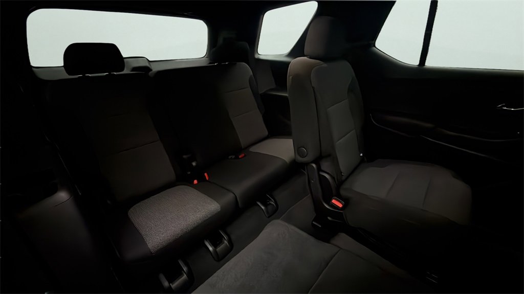 Used 2023 Chevrolet Traverse LT image 13
