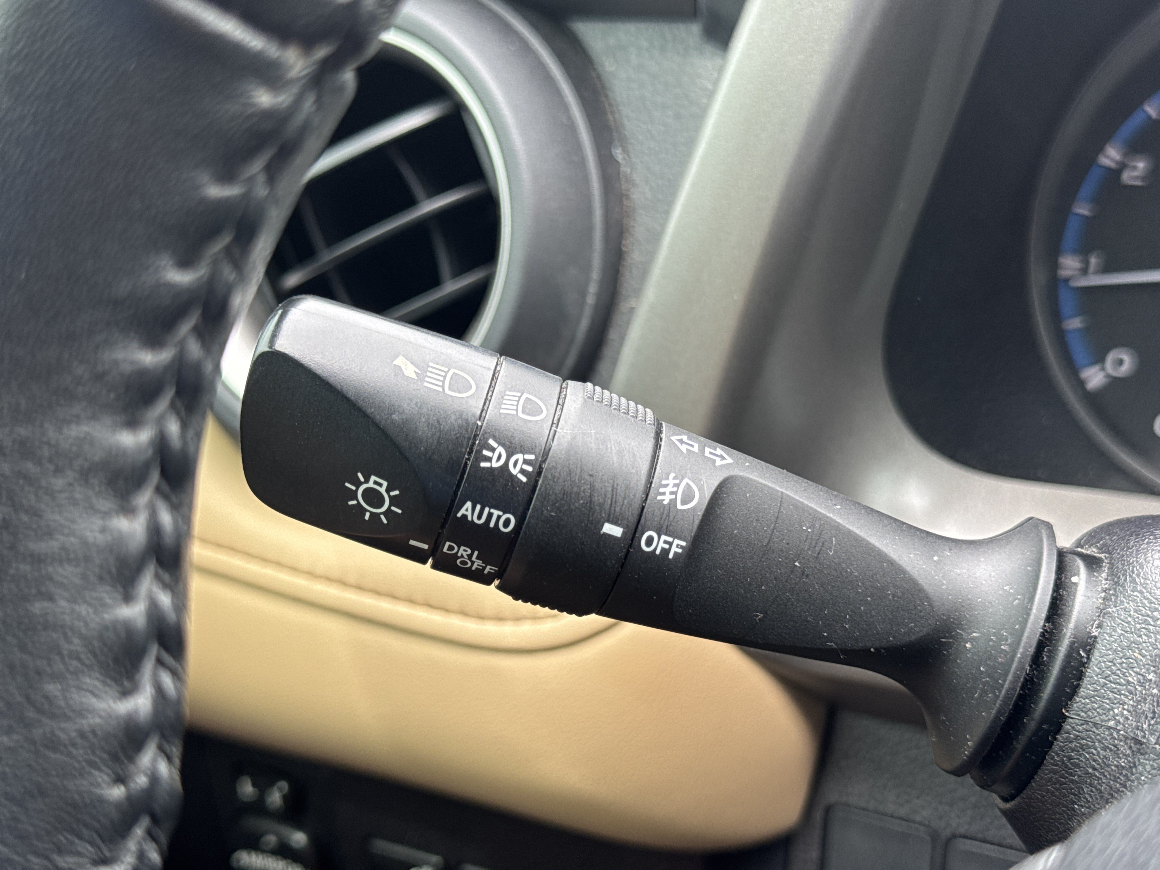 Used 2017 Toyota RAV4 XLE w/ Plus Extra Value Package FWD image 16