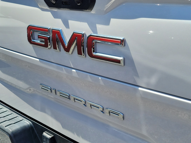 Used 2023 GMC Sierra 1500 SLT w/ SLT Premium Plus Package AWD/4WD image 6