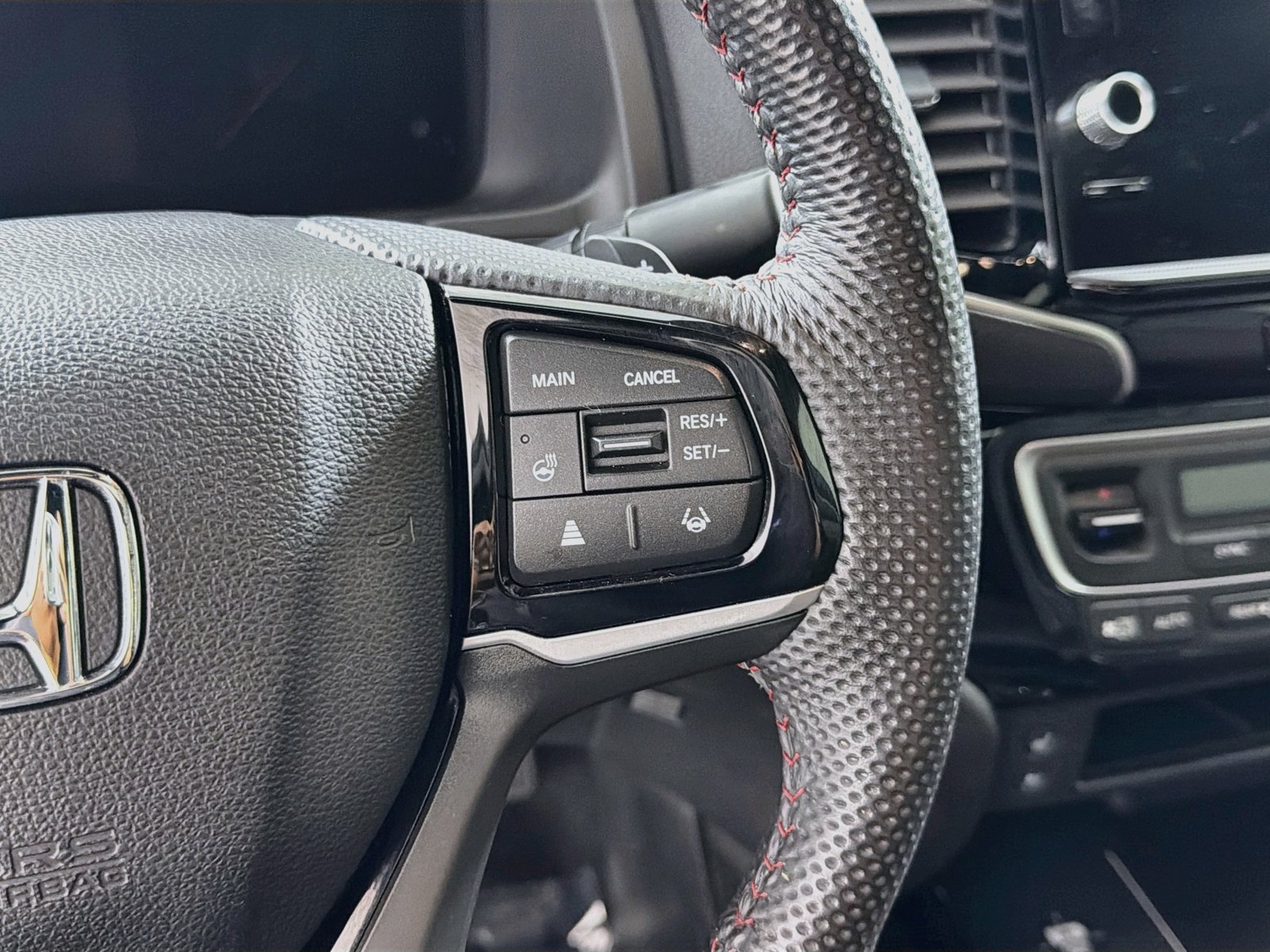 Used 2024 Honda Ridgeline Black Edition image 12
