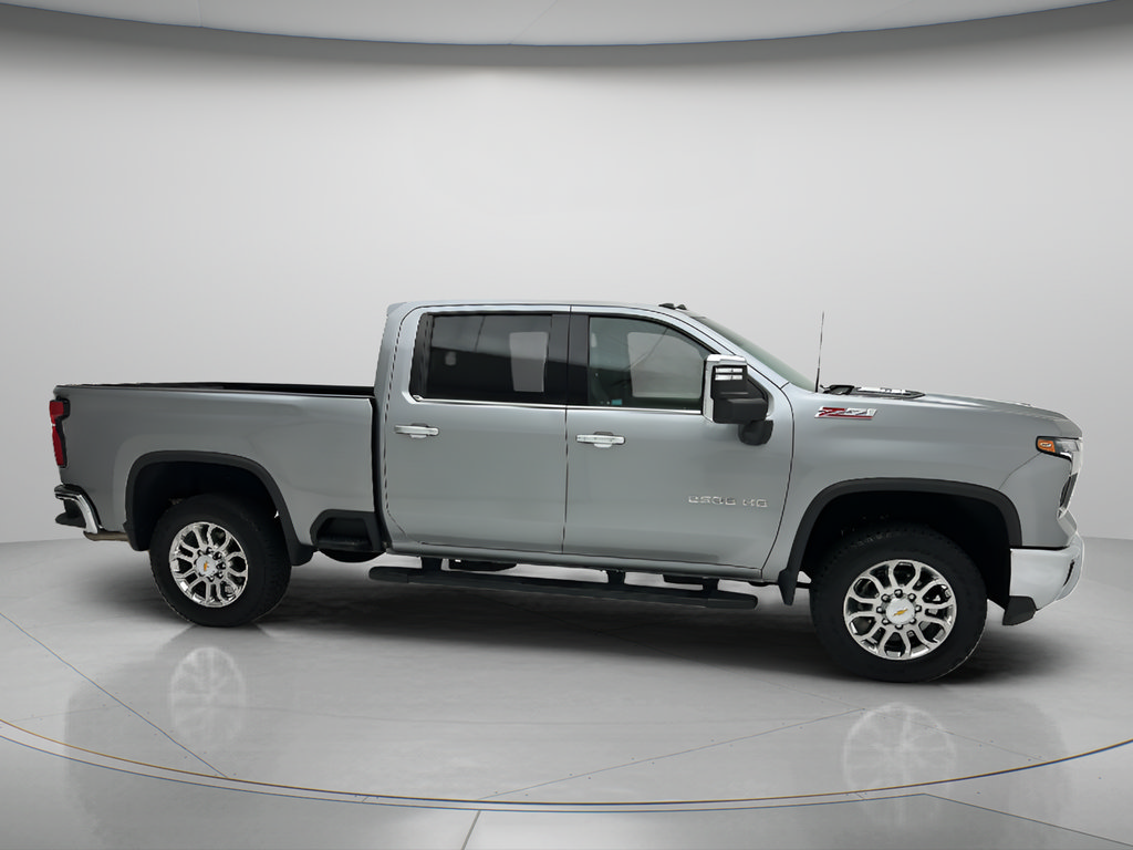 Used 2025 Chevrolet Silverado 2500 LTZ w/ LTZ Plus Package AWD/4WD image 31