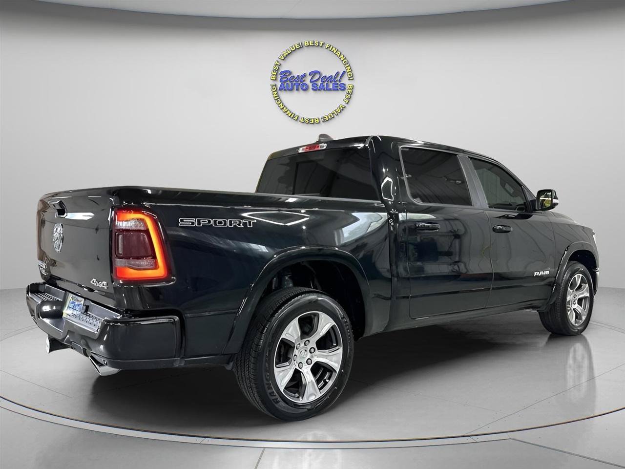 Used 2020 RAM 1500 Laramie w/ Sport Appearance Package AWD/4WD image 5