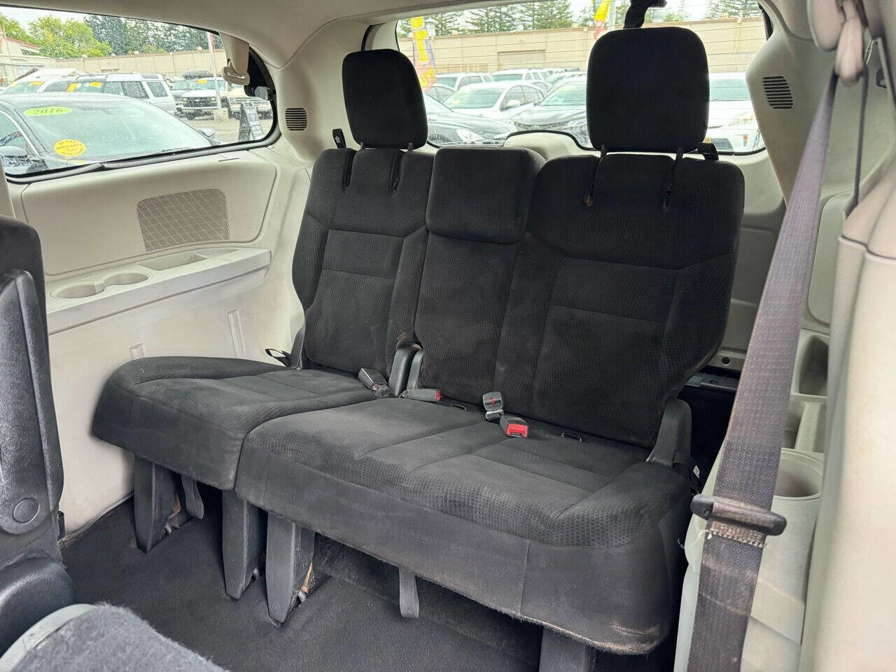 Used 2016 Dodge Grand Caravan SXT FWD image 18