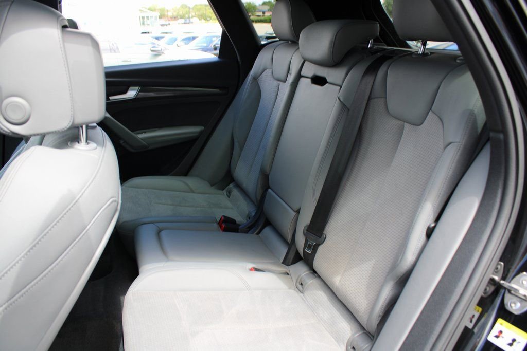 Used 2022 Audi SQ5 Premium Plus w/ Premium Plus Package image 25