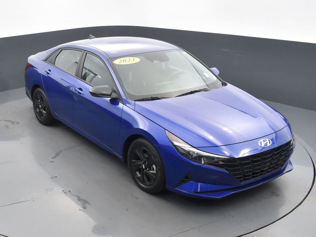 Used 2023 Hyundai Elantra SEL image 13