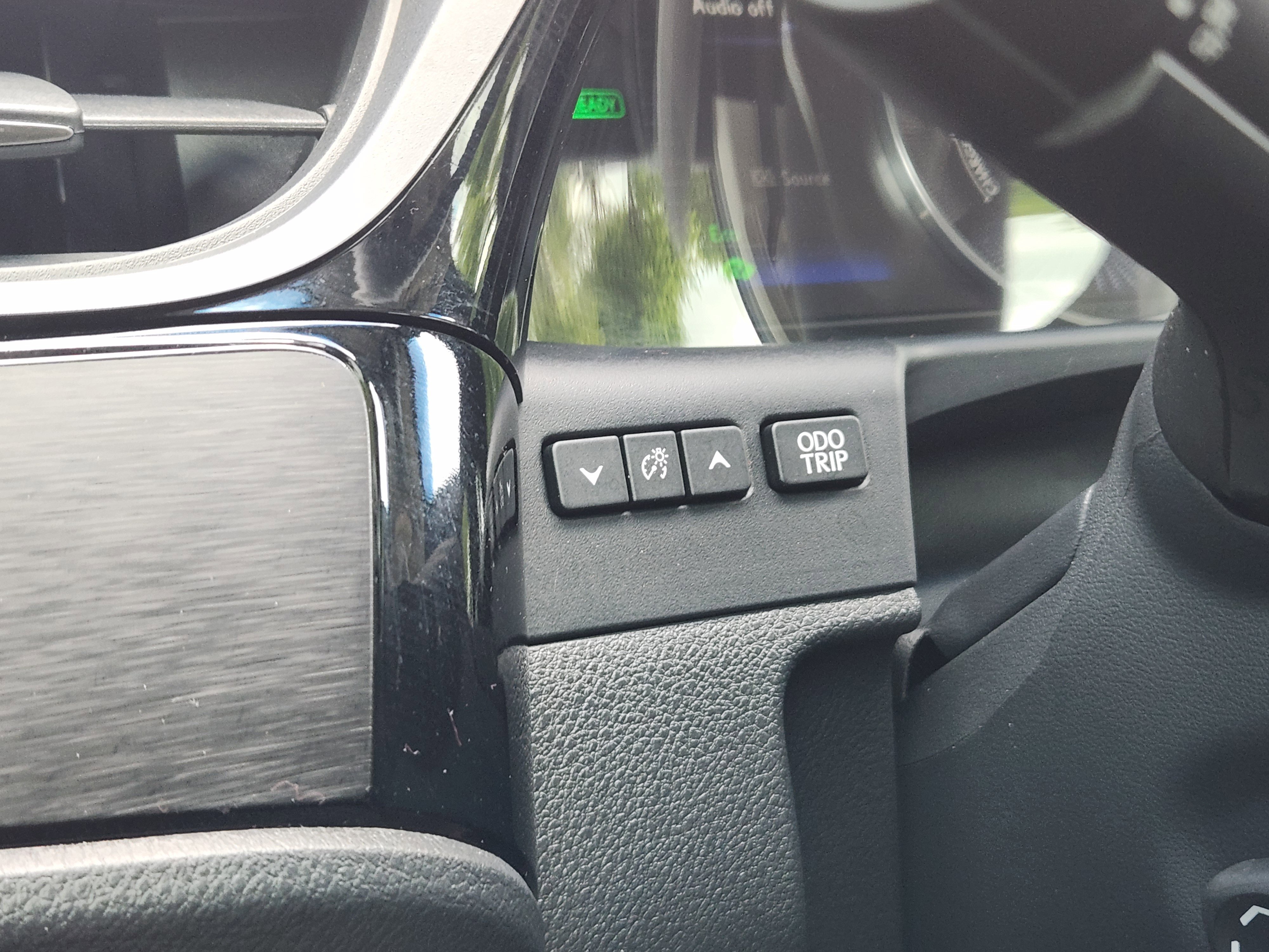 Used 2025 Lexus ES 300h w/ Premium Package image 29