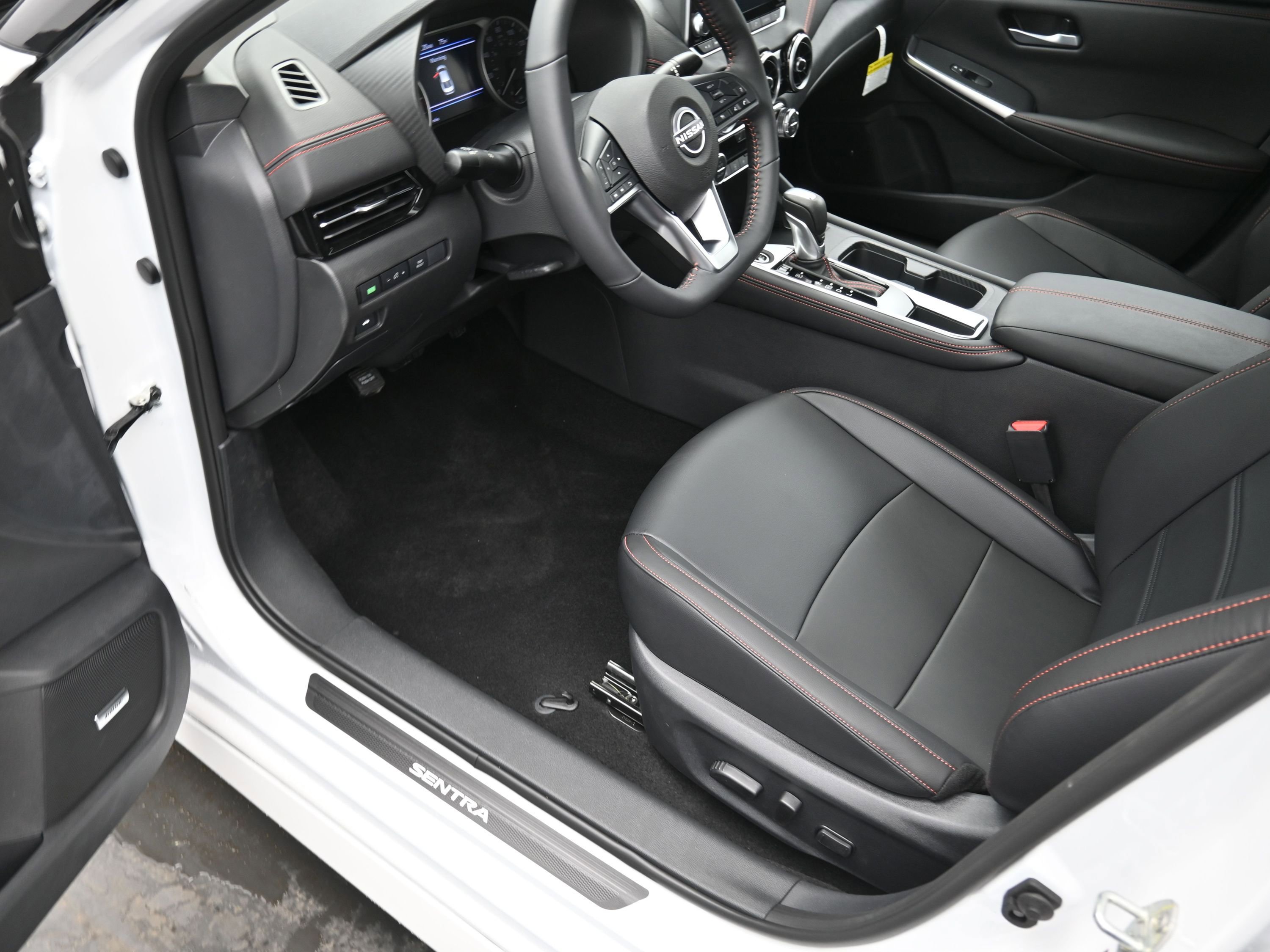 New 2025 Nissan Sentra SR w/ SR Premium Package image 12
