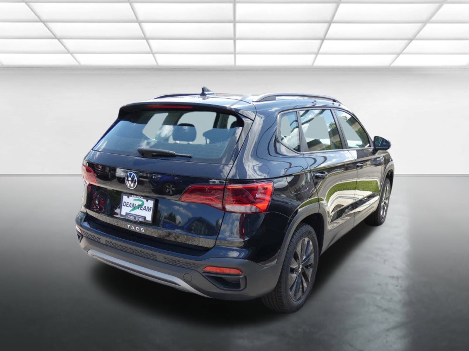 New 2024 Volkswagen Taos S image 3