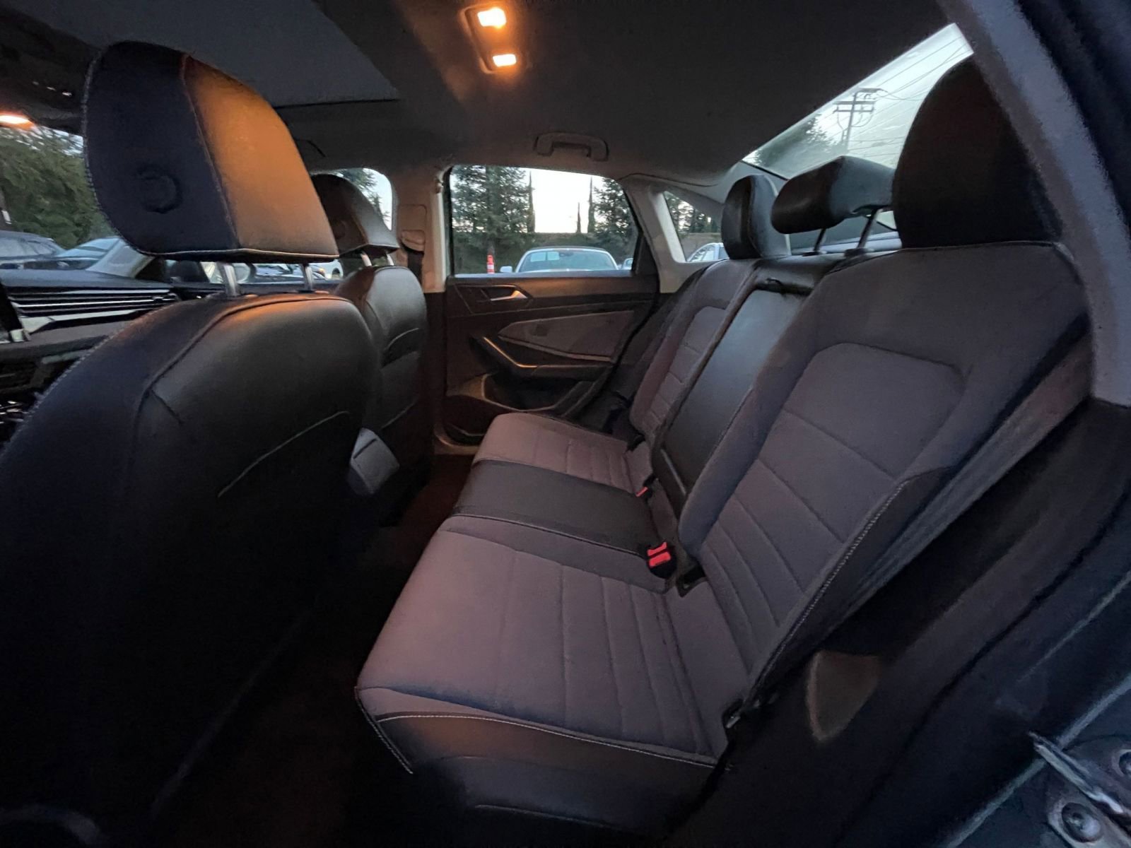 Used 2025 Volkswagen Jetta SE image 25