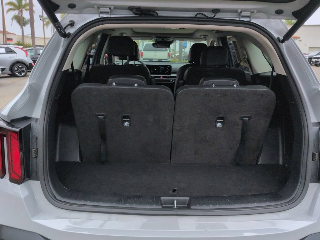 Certified 2025 Kia Sorento EX w/ Panoramic Sunroof Package FWD image 27