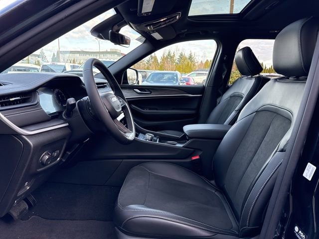 New 2026 Jeep Grand Cherokee Laredo image 15