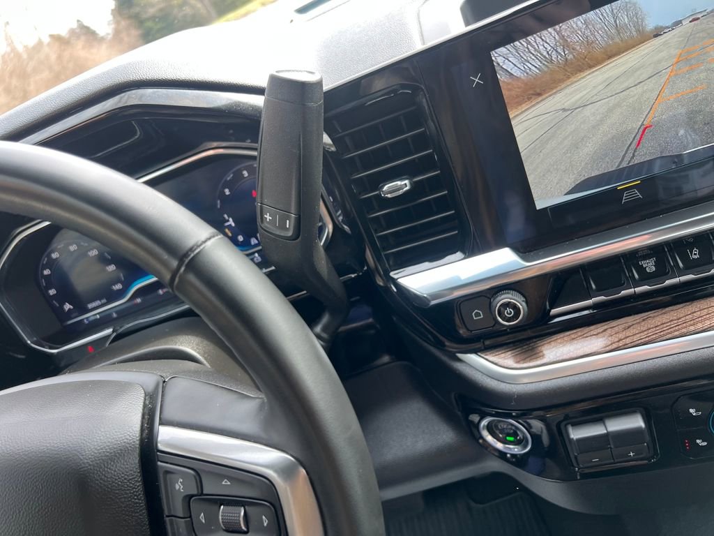 Used 2025 Chevrolet Silverado 2500 LT w/ Convenience Package image 25