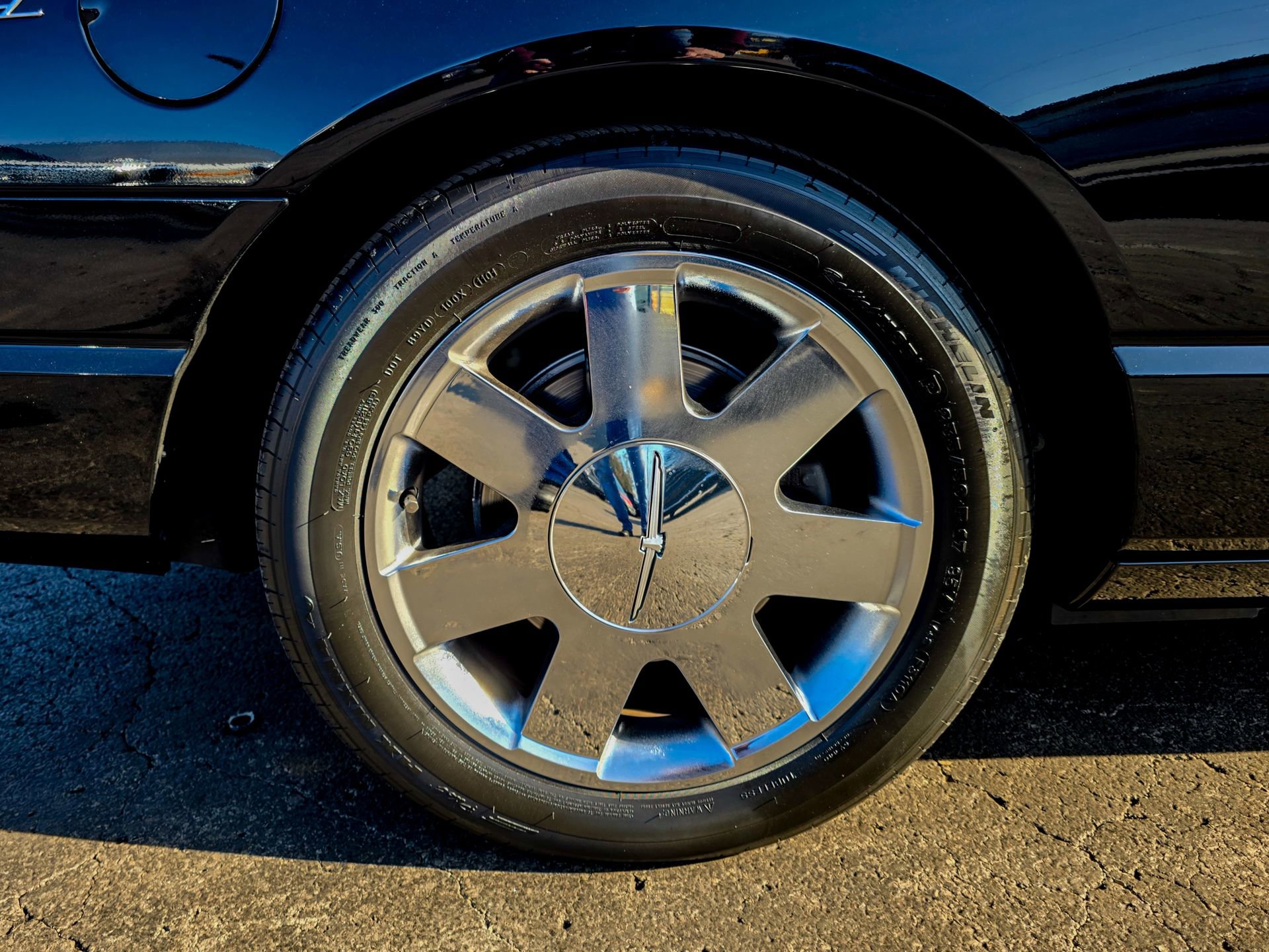 Used 2002 Ford Thunderbird image 13