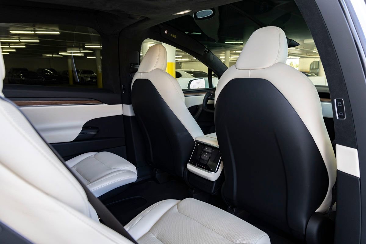Used 2023 Tesla Model X AWD/4WD image 27