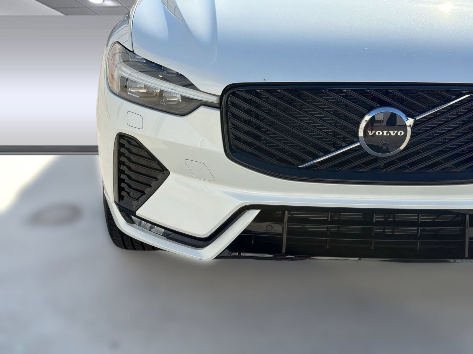 New 2026 Volvo XC60 B5 Plus w/ Climate Package AWD/4WD image 12