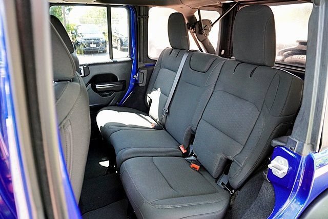 Used 2020 Jeep Wrangler Unlimited Sport S AWD/4WD image 15