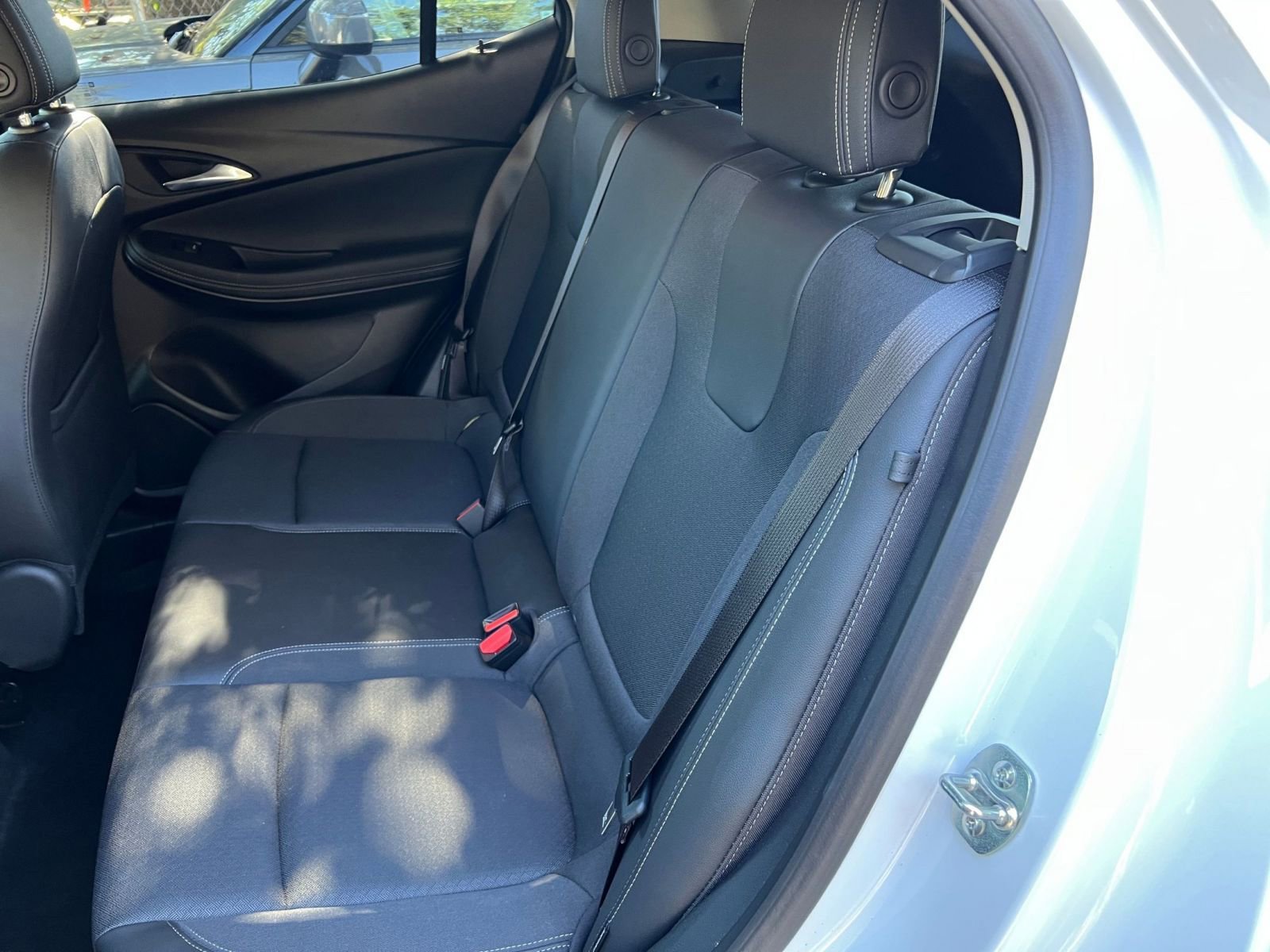 Used 2025 Buick Encore GX Preferred image 32