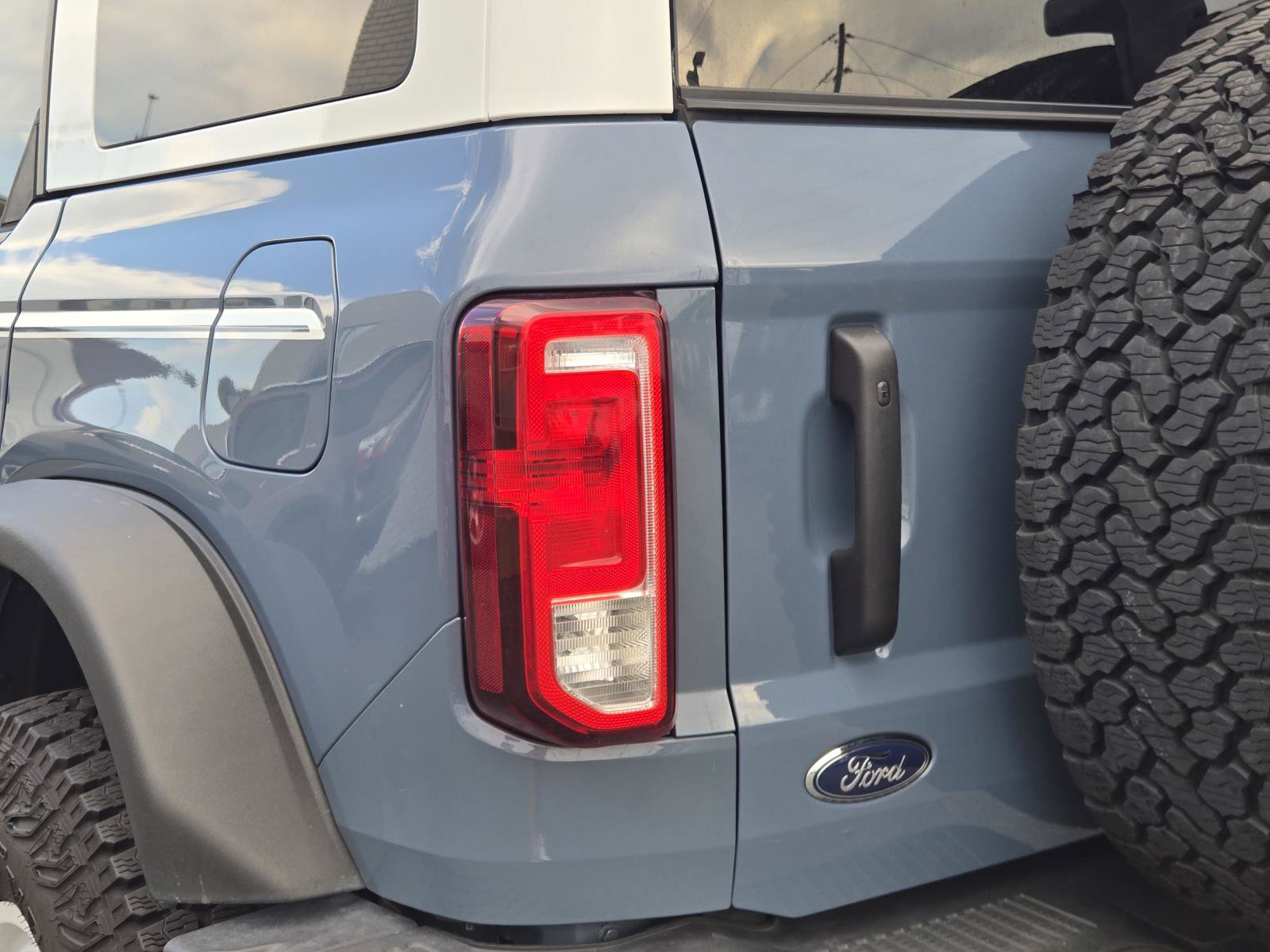 Used 2025 Ford Bronco Heritage Edition AWD/4WD image 11