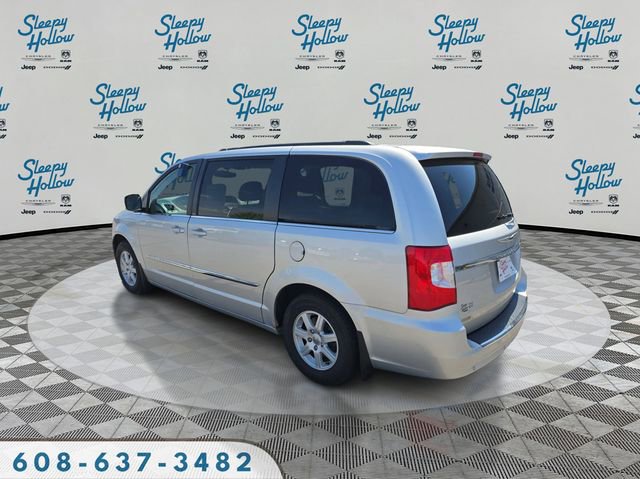 Used 2011 Chrysler Town & Country Touring w/ Entertainment Group #1 FWD image 7